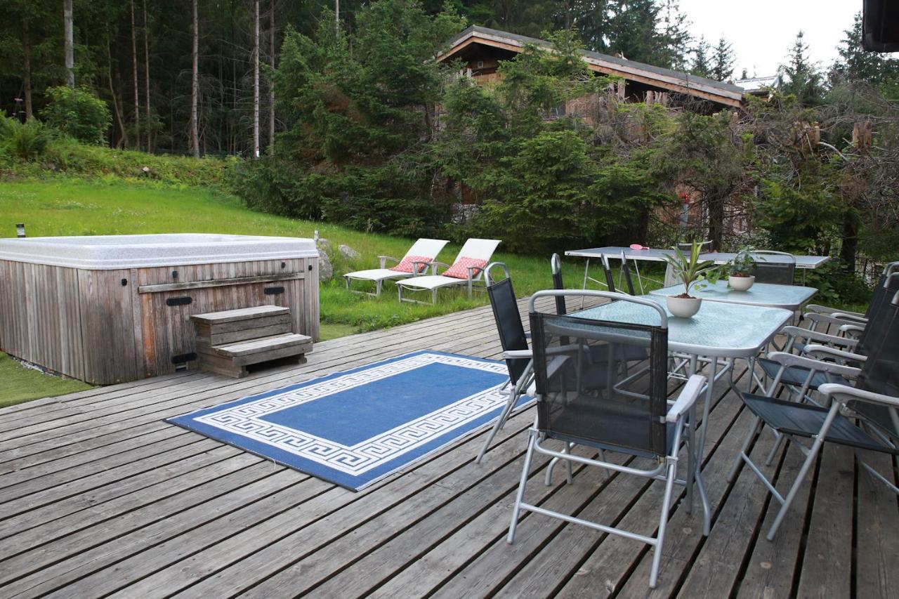 Chamonix Large Chalet, Sleeps 12, 200M2, 5 Bedroom, 4 Bathroom, Garden, Jacuzzi, Sauna Экстерьер фото