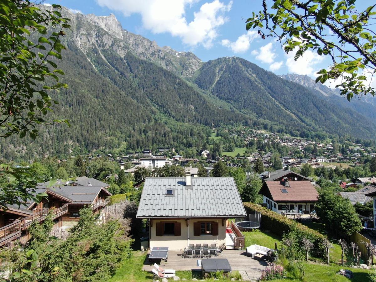 Chamonix Large Chalet, Sleeps 12, 200M2, 5 Bedroom, 4 Bathroom, Garden, Jacuzzi, Sauna Экстерьер фото