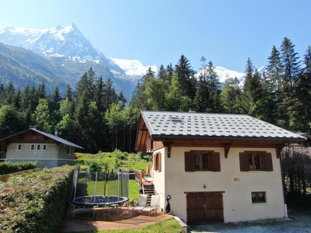 Chamonix Large Chalet, Sleeps 12, 200M2, 5 Bedroom, 4 Bathroom, Garden, Jacuzzi, Sauna Экстерьер фото